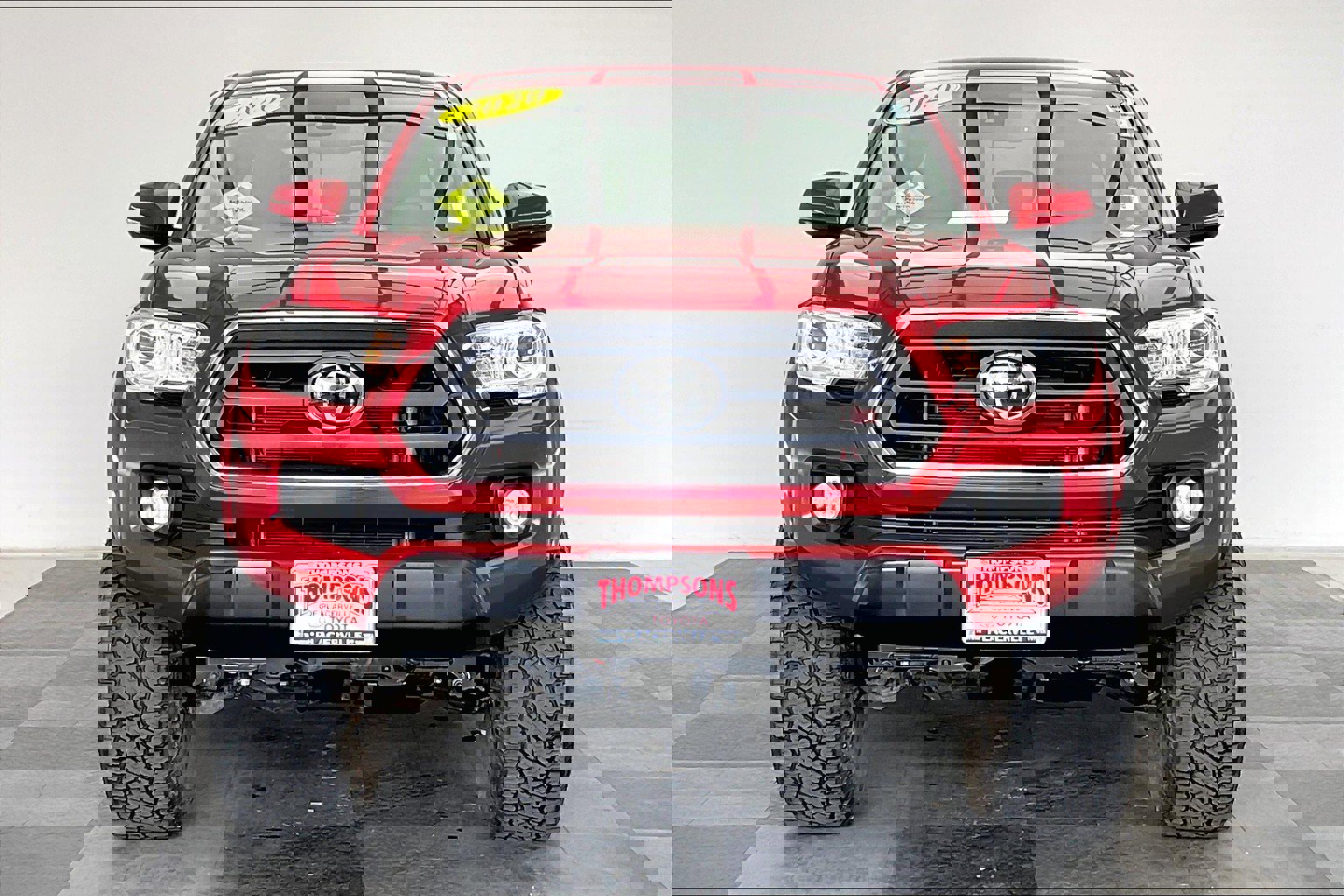 2020 Toyota Tacoma SR5 photo 2