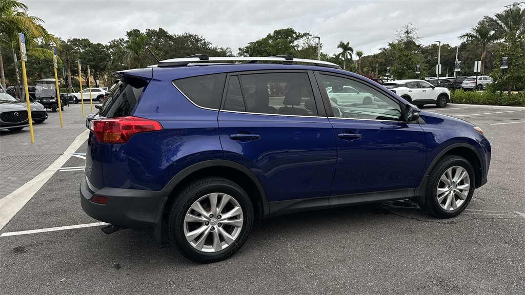 2015 Toyota RAV4 Limited photo 3