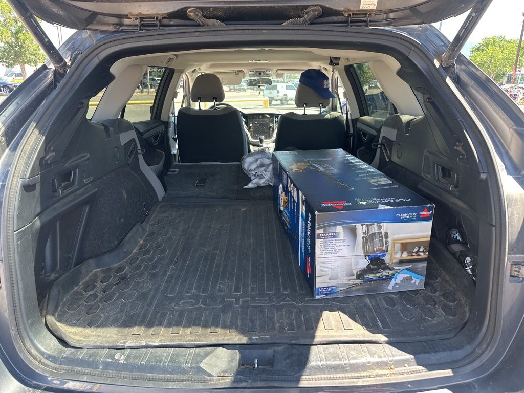 2020 Subaru Outback Premium photo 7