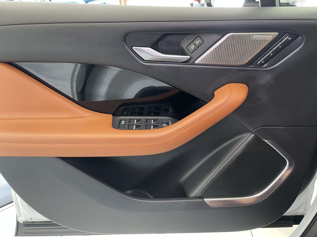 2020 Jaguar I-PACE HSE photo 31