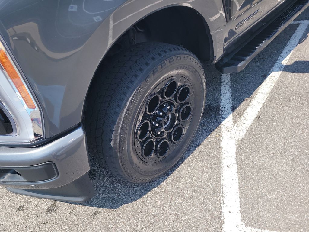 2024 Ford F-350 Lariat photo 9