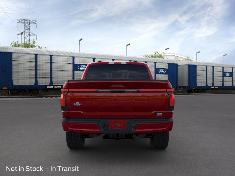 2025 Ford F-150 Lightning Lariat photo 5