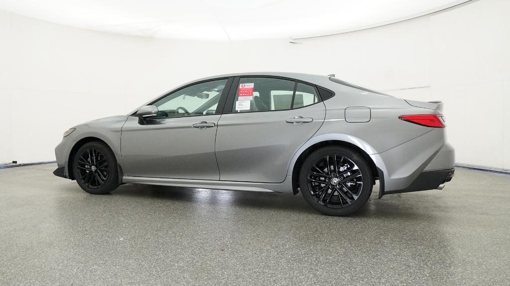 2025 Toyota Camry SE photo 10