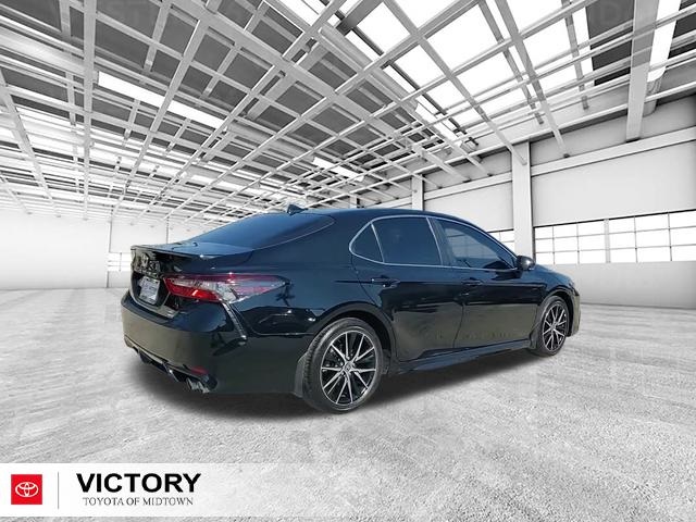 2024 Toyota Camry SE photo 3