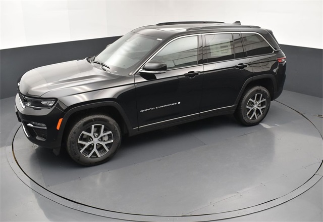 2025 Jeep Grand Cherokee Limited photo 13