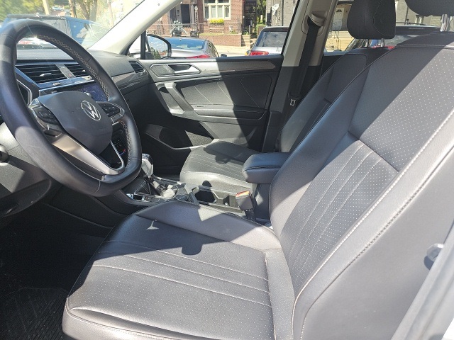 2022 Volkswagen Tiguan SE photo 8
