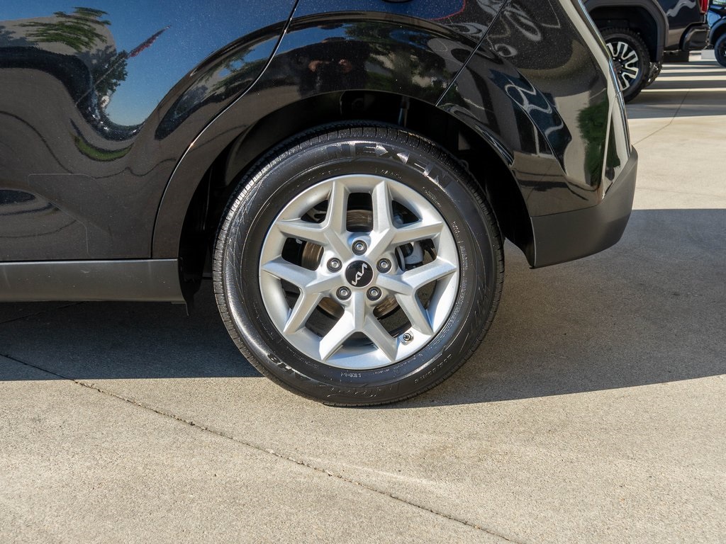 2023 Kia Soul LX photo 24