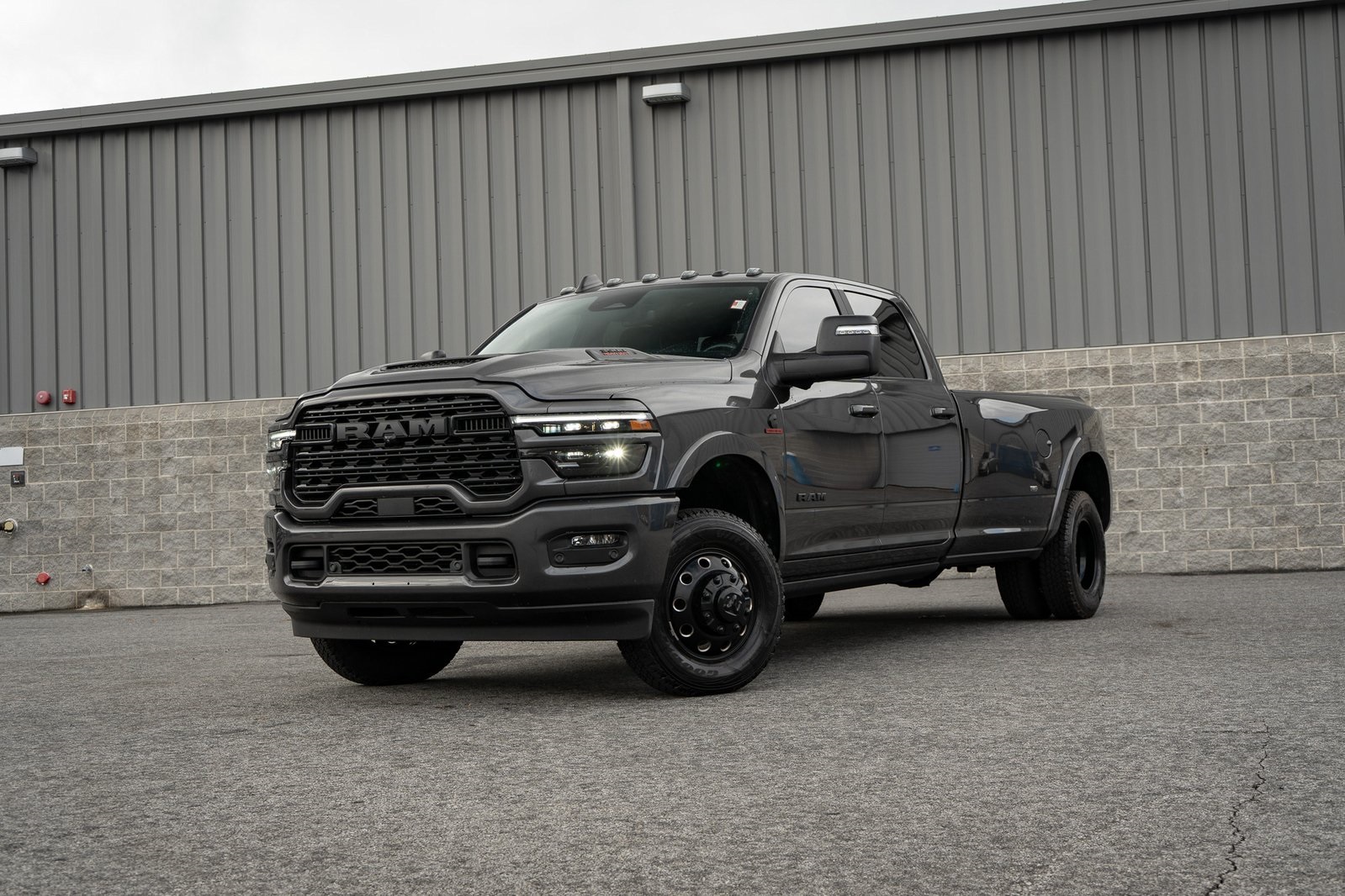 2025 RAM Ram 3500 Pickup Limited's photo