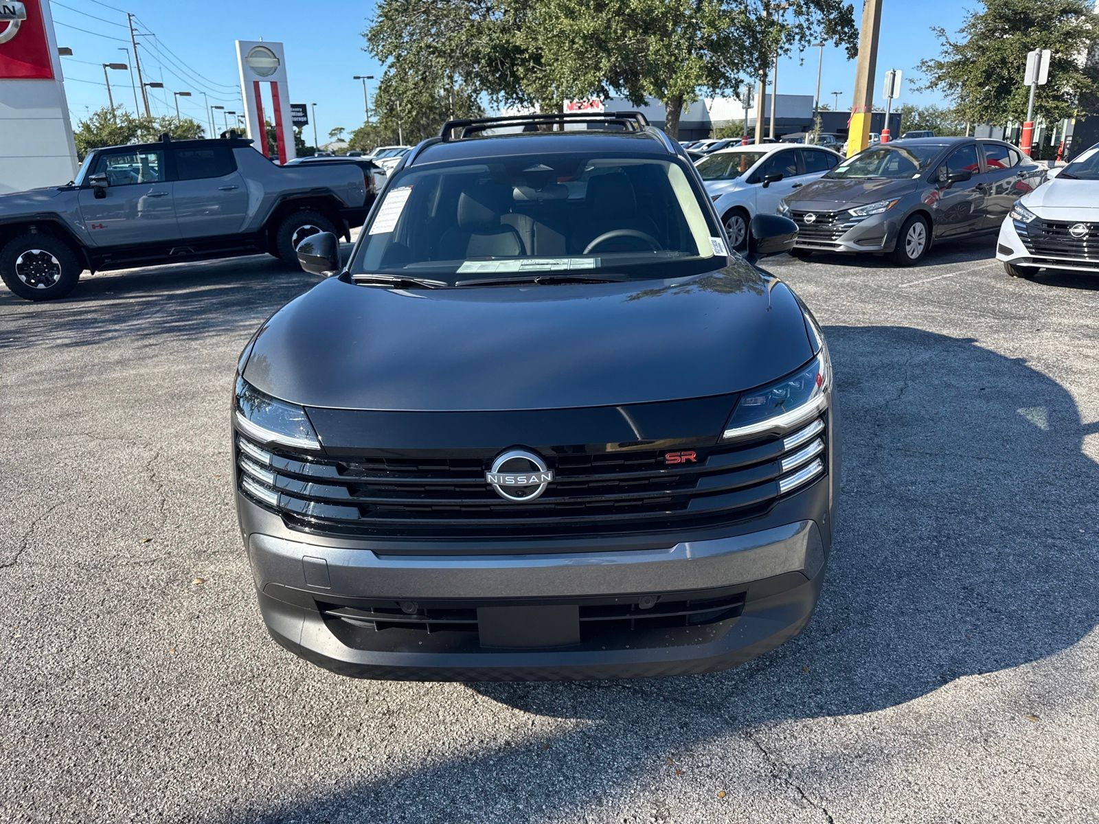 2026 Nissan Kicks SR photo 3