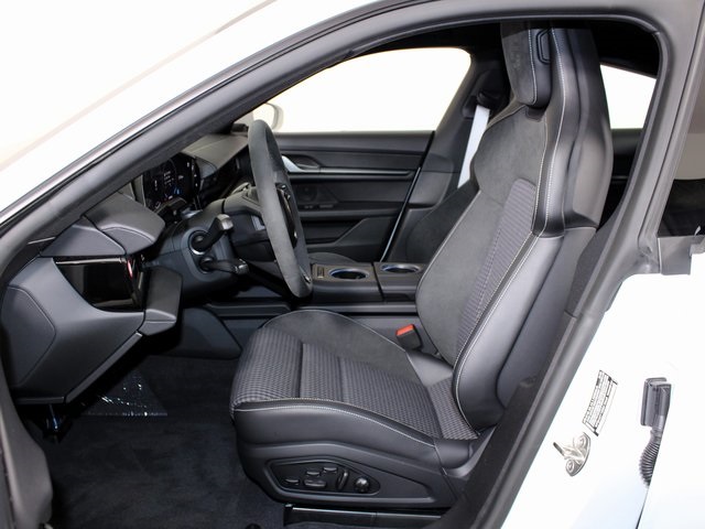 2025 Porsche Taycan 4 photo 5