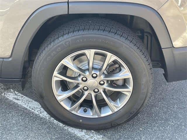 2019 Jeep Cherokee Latitude photo 12