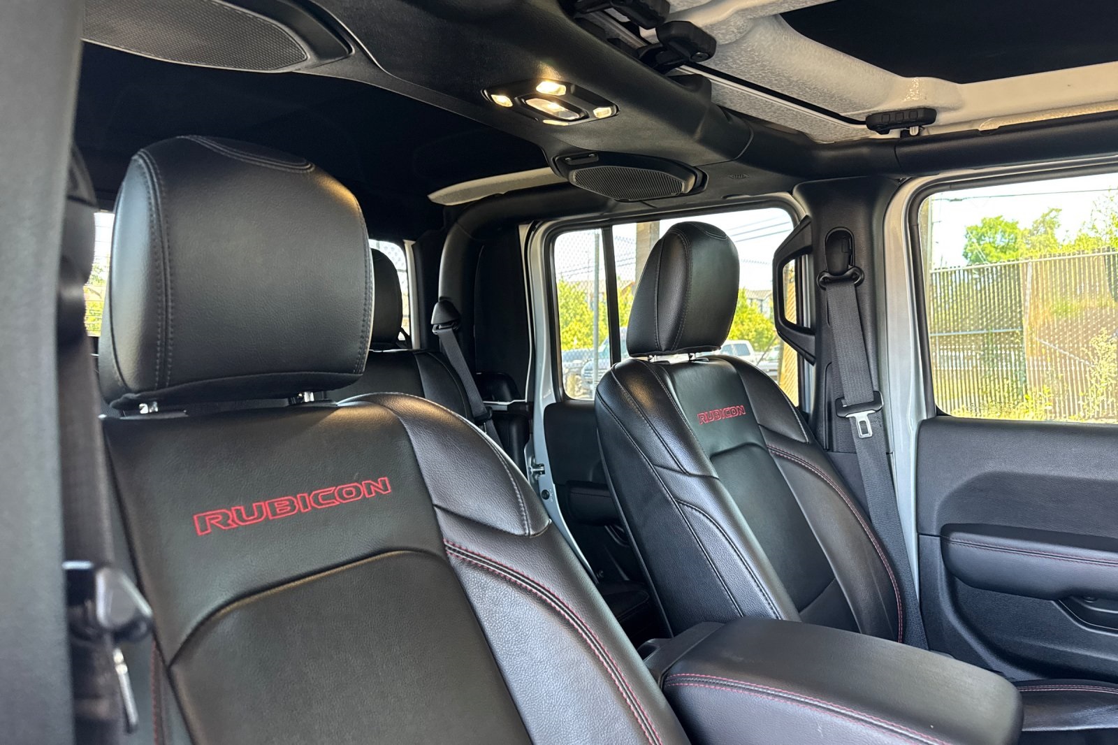 2022 Jeep Gladiator Rubicon photo 16