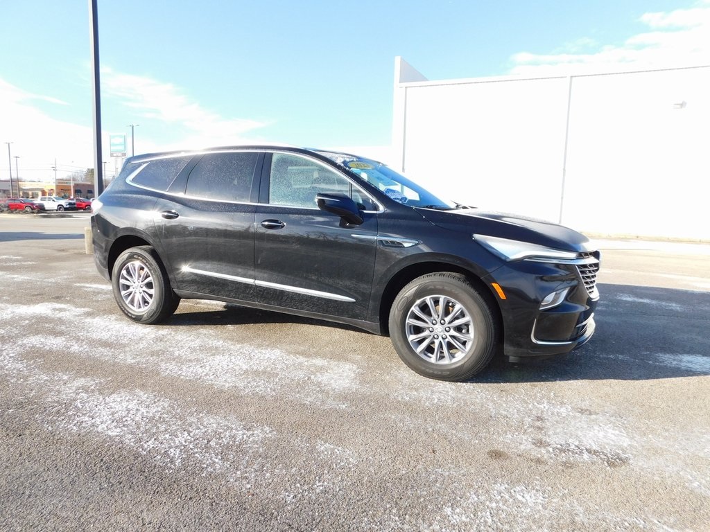 2023 Buick Enclave Essence's photo