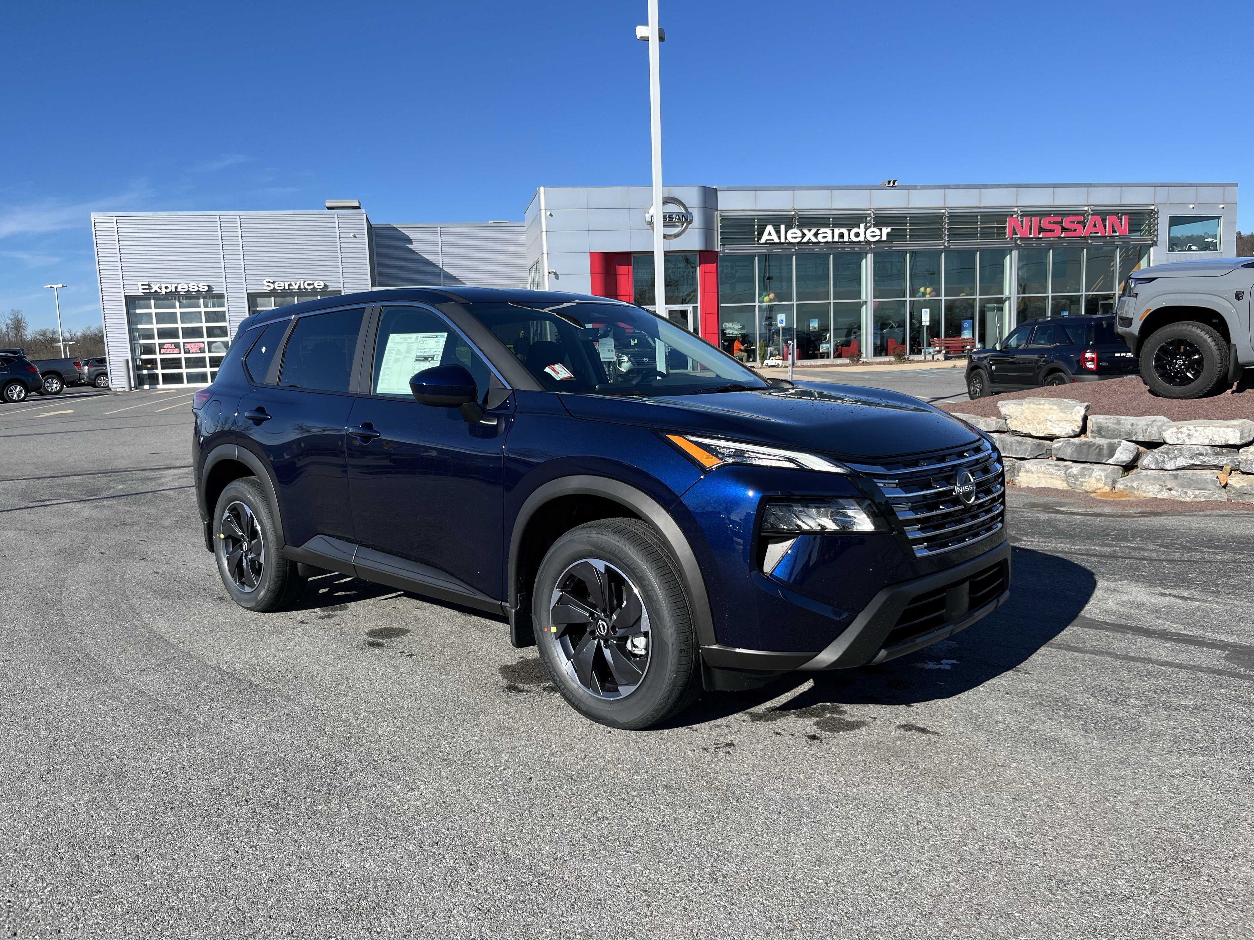 2026 Nissan Rogue SV's photo