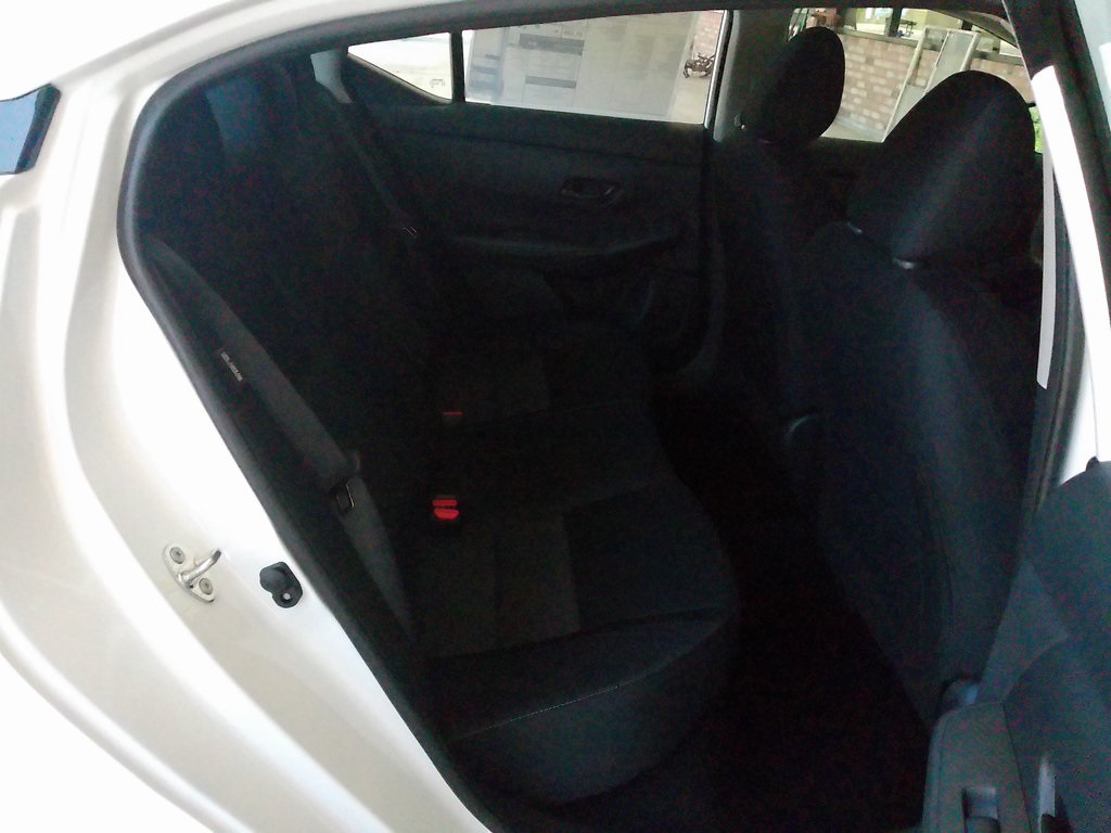 2025 Nissan Sentra SV photo 14