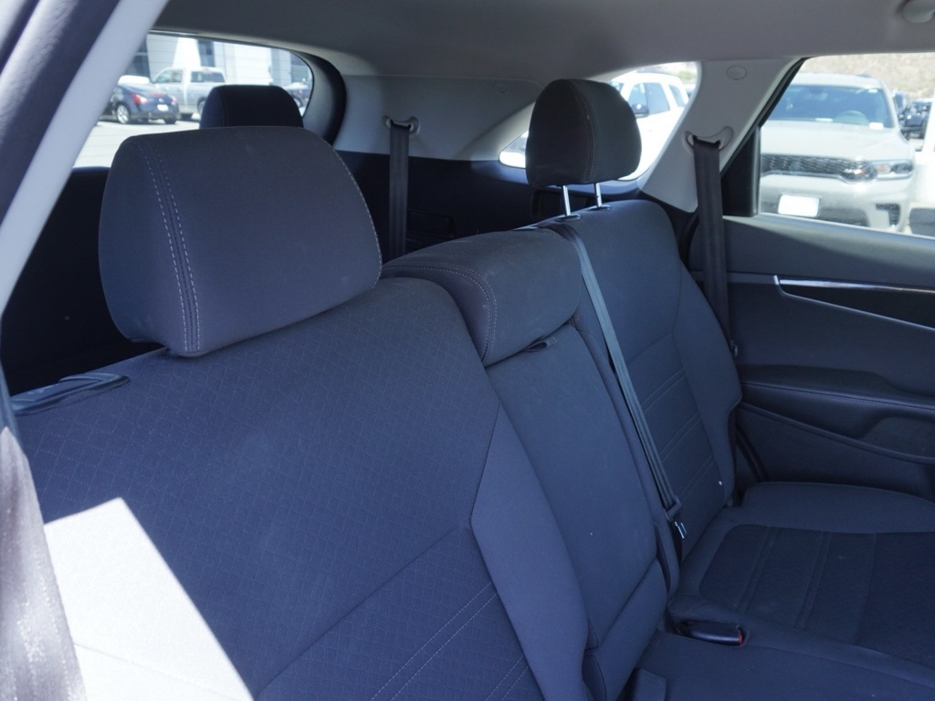2016 Kia Sorento LX photo 25