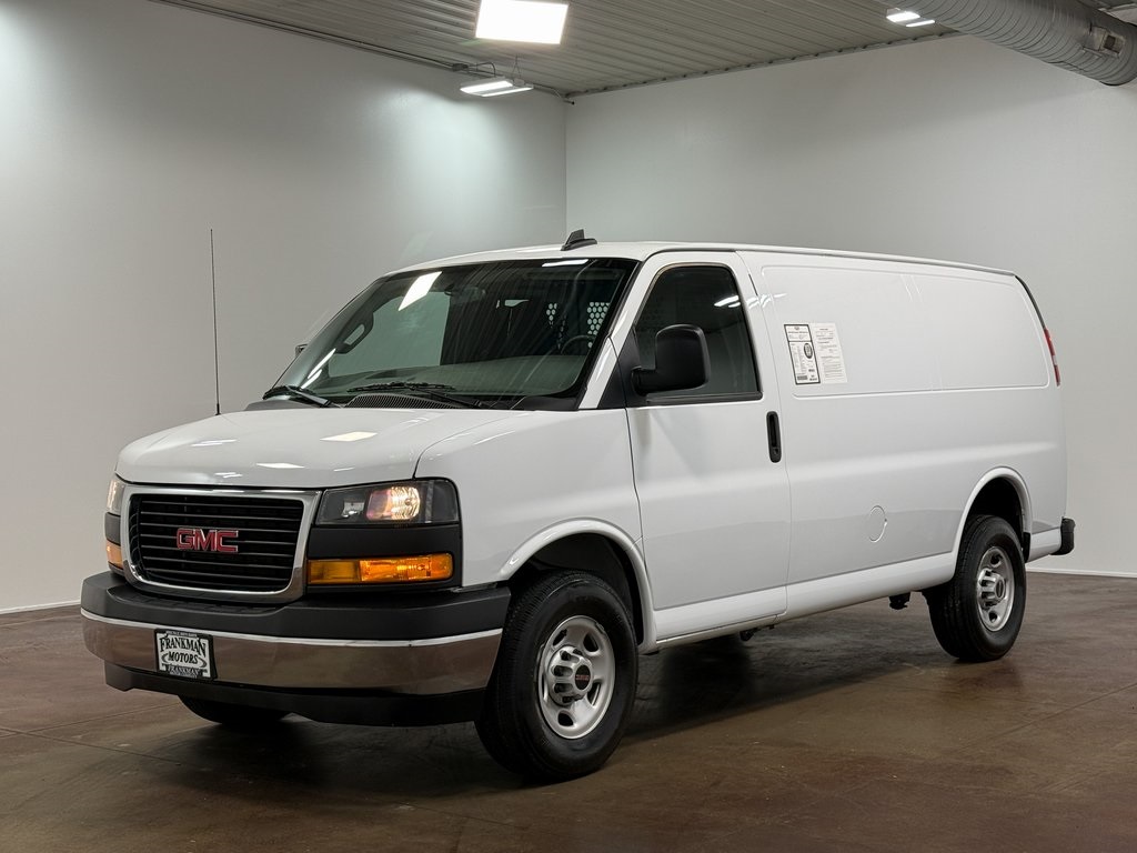 2024 Gmc Savana 2500 Cargo photo 3