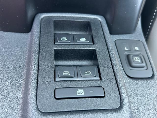 2025 Ford Bronco Outer Banks photo 30