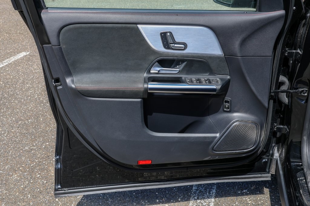 2021 Mercedes Benz GLA 35 AMG 4MATIC photo 4