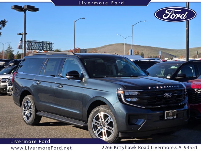 2025 Ford Expedition Active's photo