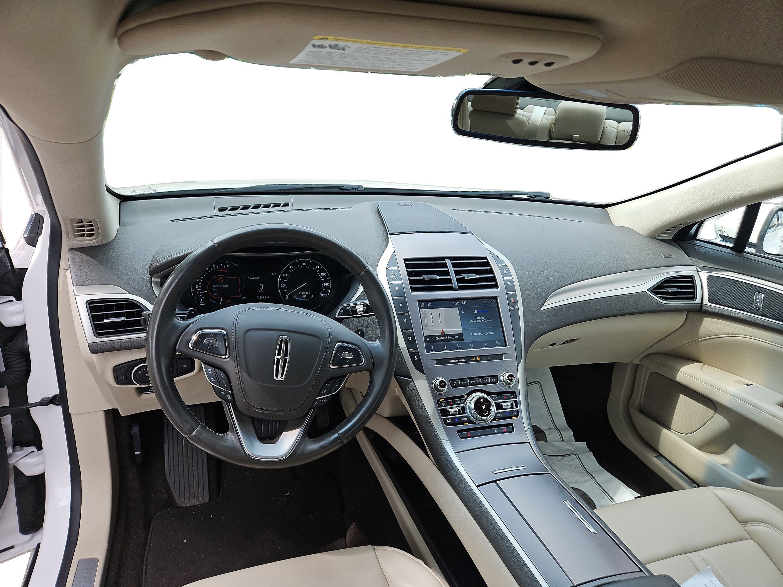 2020 Lincoln MKZ Standard photo 16