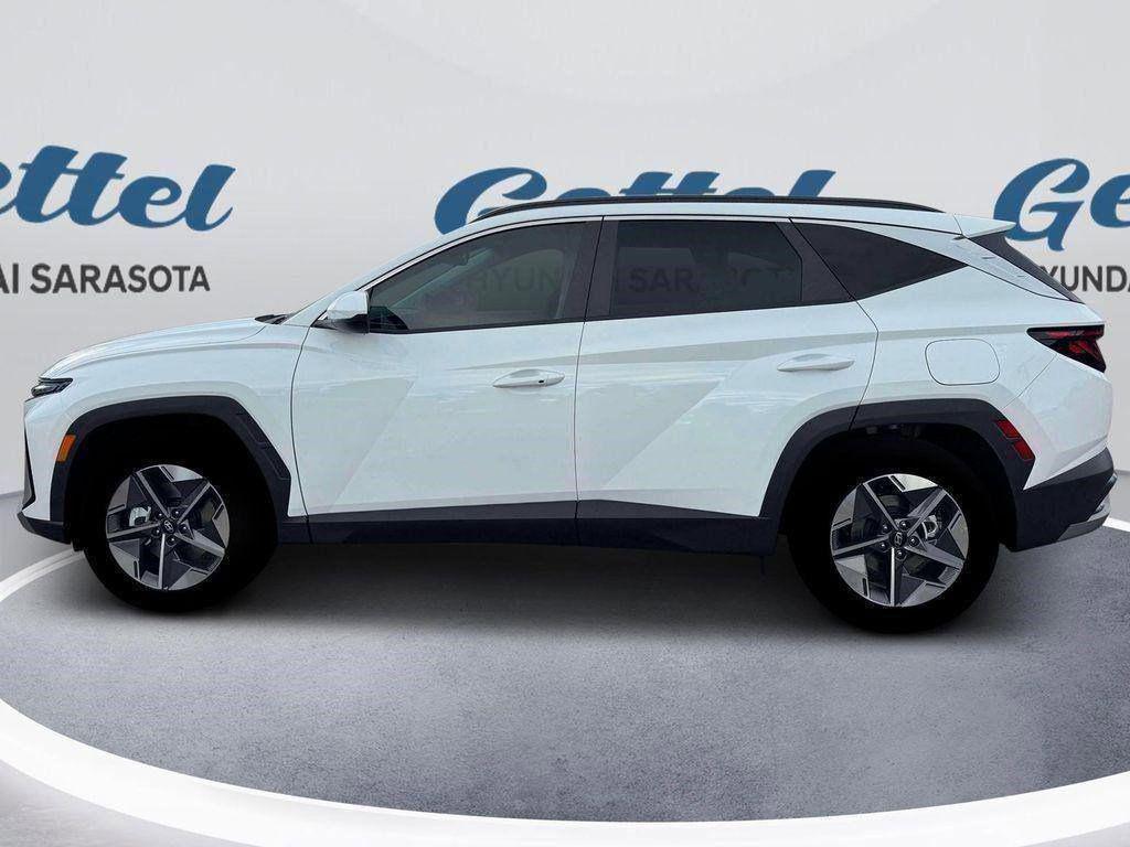2026 Hyundai Tucson SEL photo 3