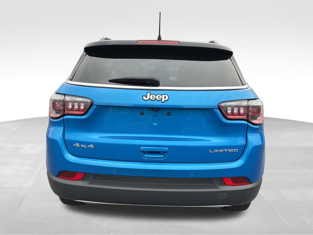2023 Jeep Compass Limited photo 4