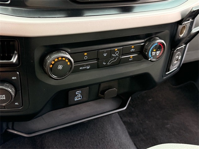 2023 Ford F-150 XLT photo 19