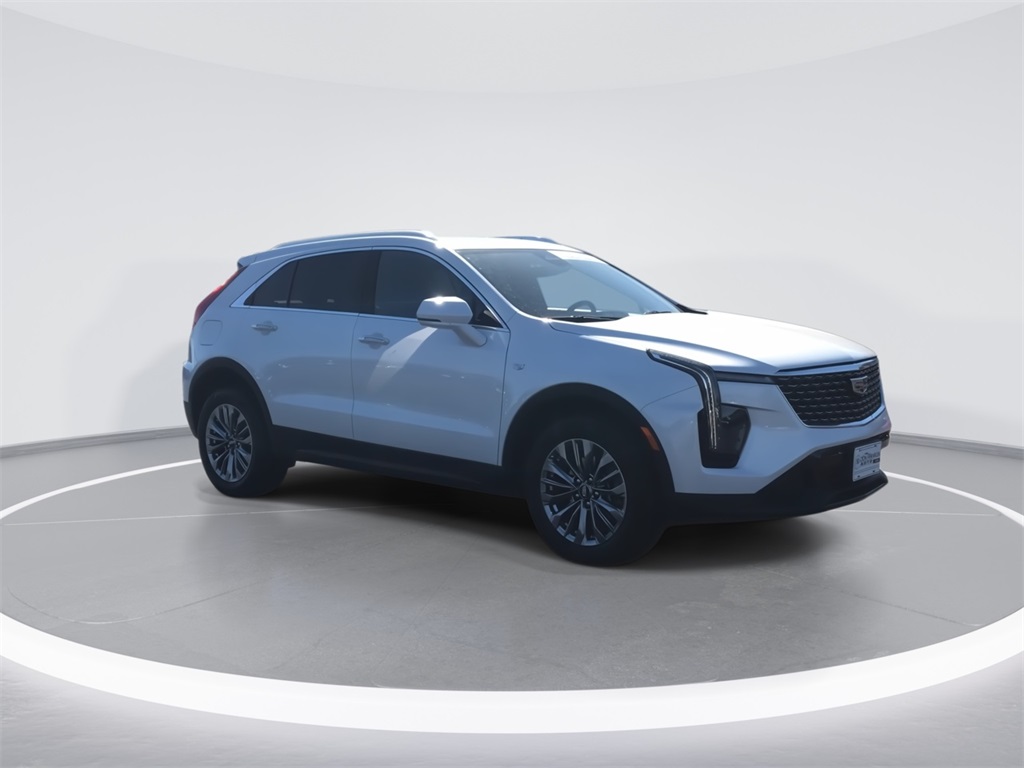 2024 Cadillac XT4 Premium Luxury photo 2