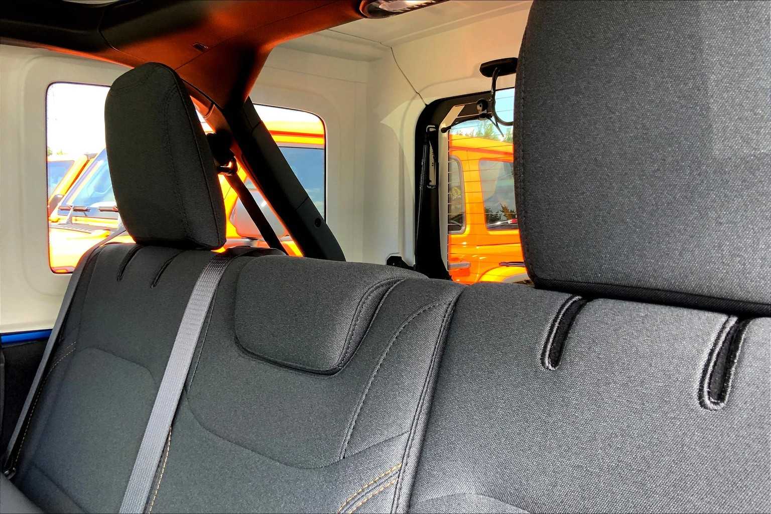 2025 Jeep Wrangler Sport S photo 14