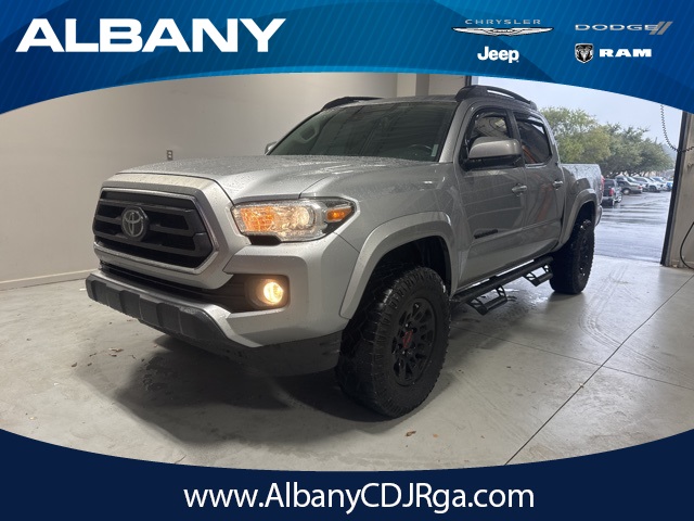 2021 Toyota Tacoma SR5's photo