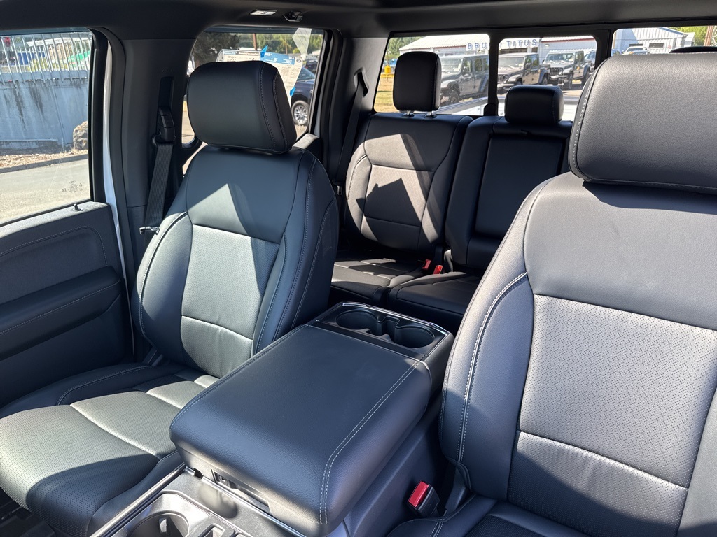 2025 Ford F-150 Lariat photo 17