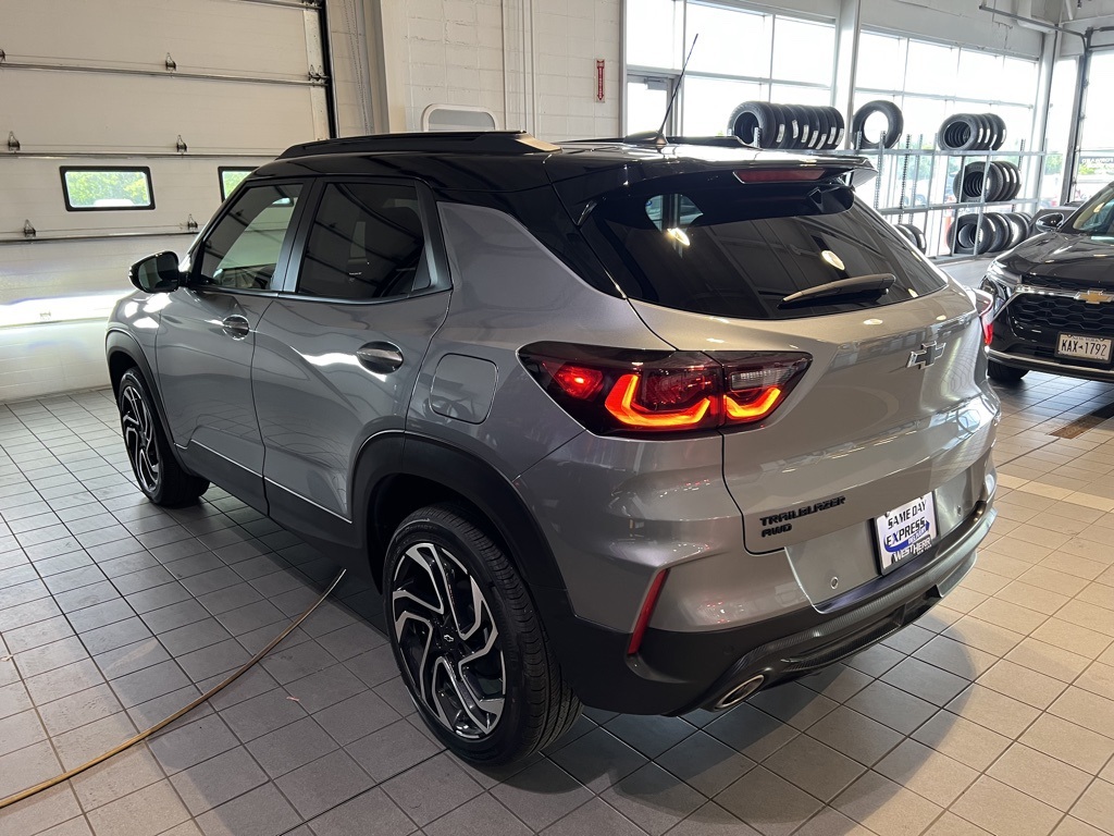 2025 Chevrolet Trailblazer RS photo 3