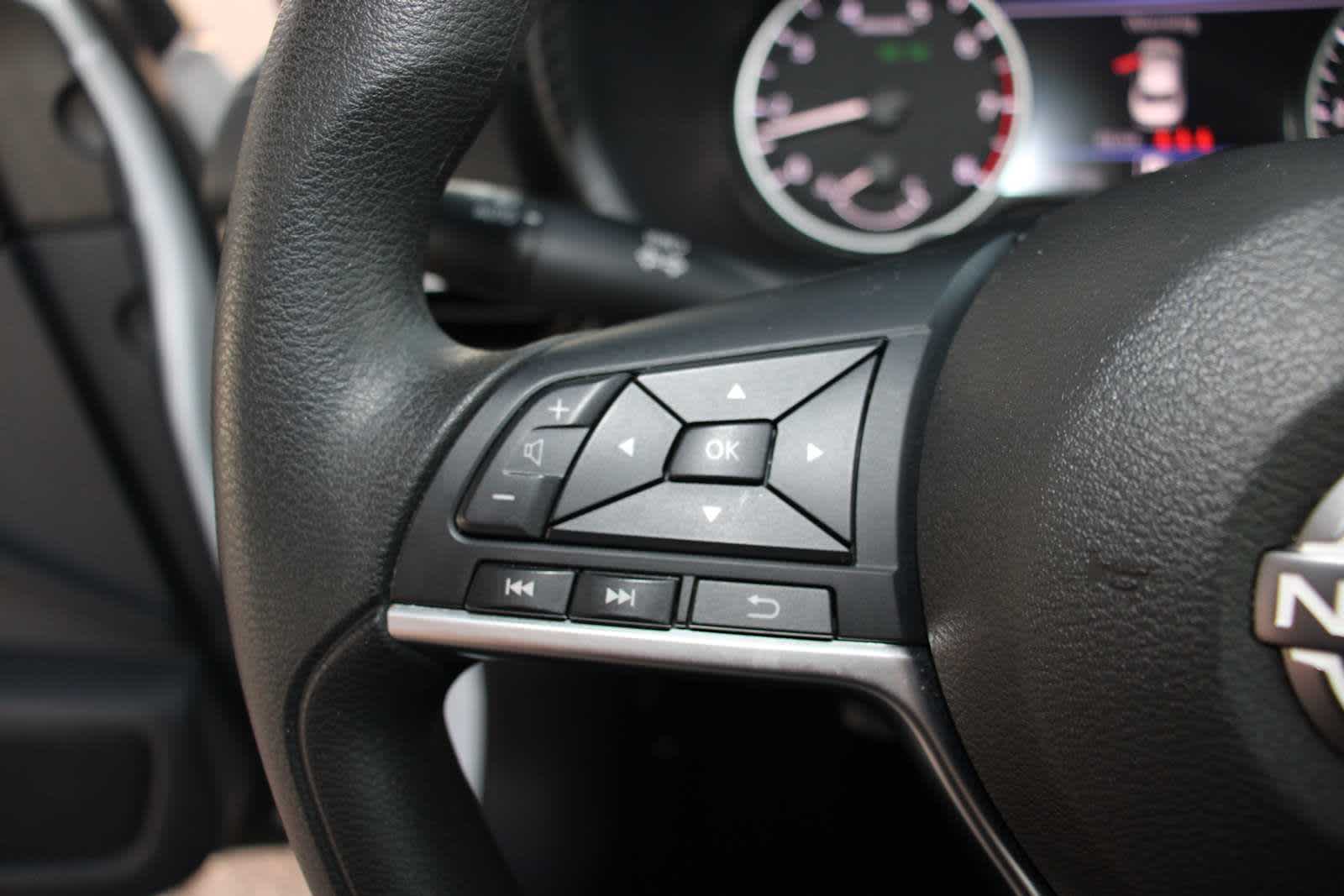 2024 Nissan Sentra SV photo 18