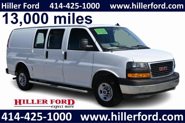 2023 GMC Savana Cargo Work Van's photo