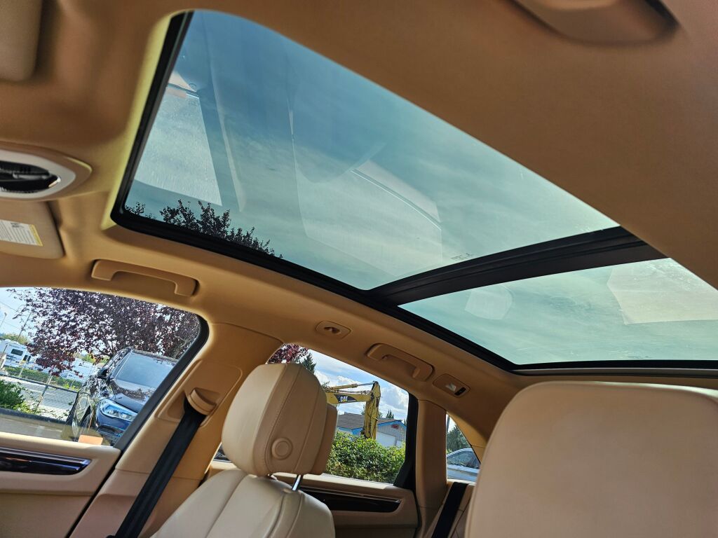 2015 Porsche Macan S photo 26