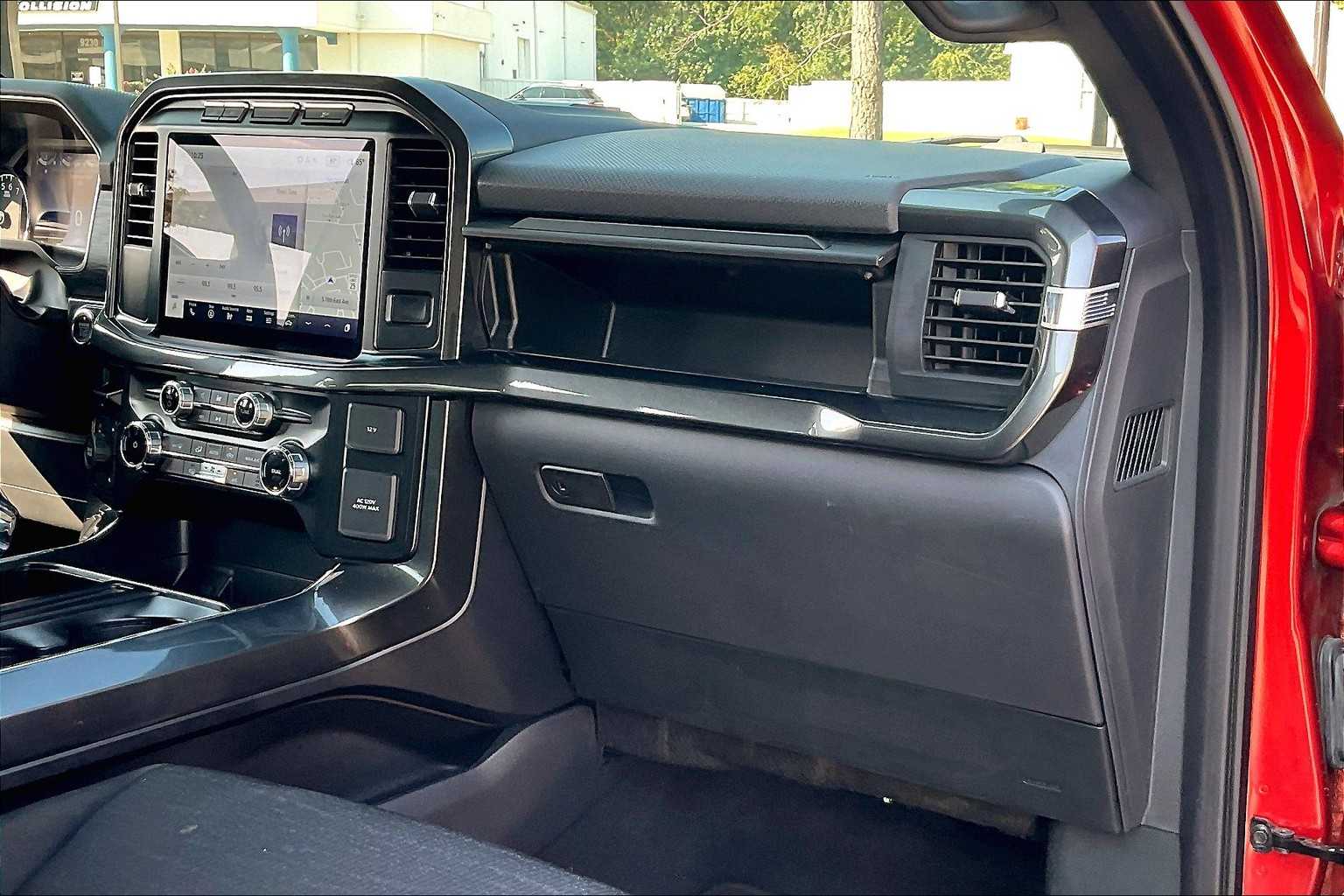 2023 Ford F-150 XLT photo 17
