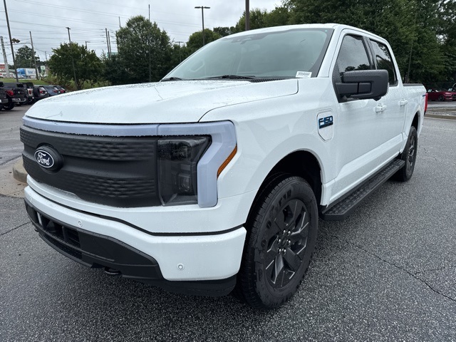 2025 Ford F-150 Lightning photo 5