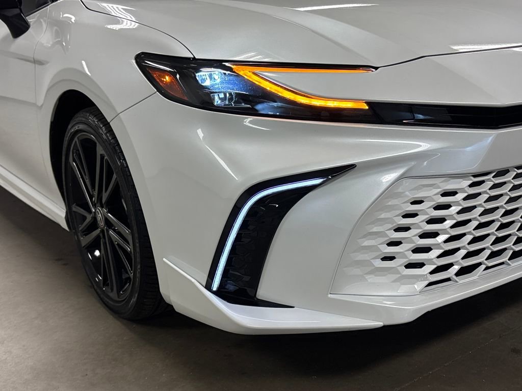 2025 Toyota Camry XSE photo 3