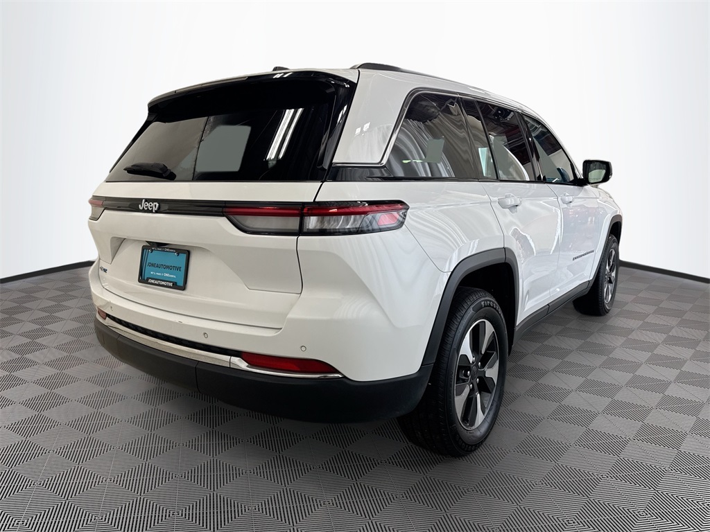 2024 Jeep Cherokee Limited 4xe photo 10