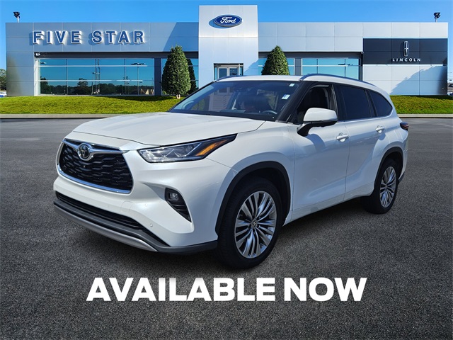 2023 Toyota Highlander Platinum photo 3