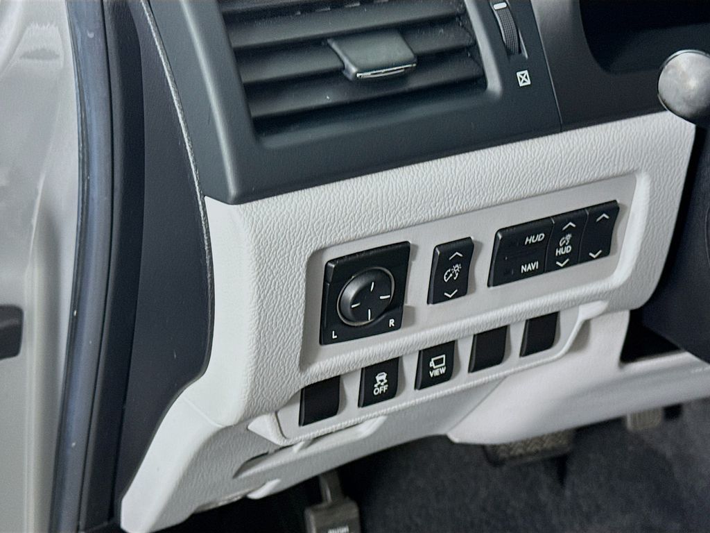 2010 Lexus HS 250h photo 10