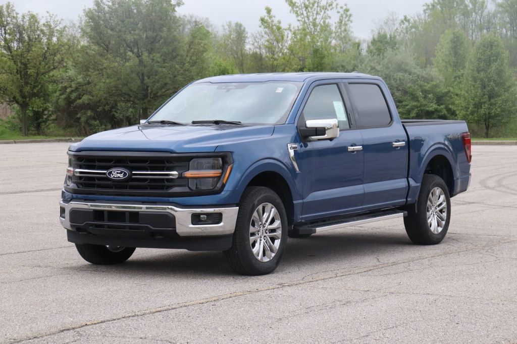 2024 Ford F-150 XLT photo 3