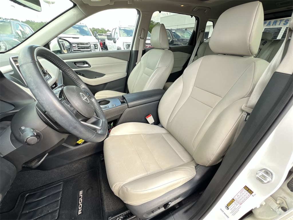 2022 Nissan Rogue SV photo 21