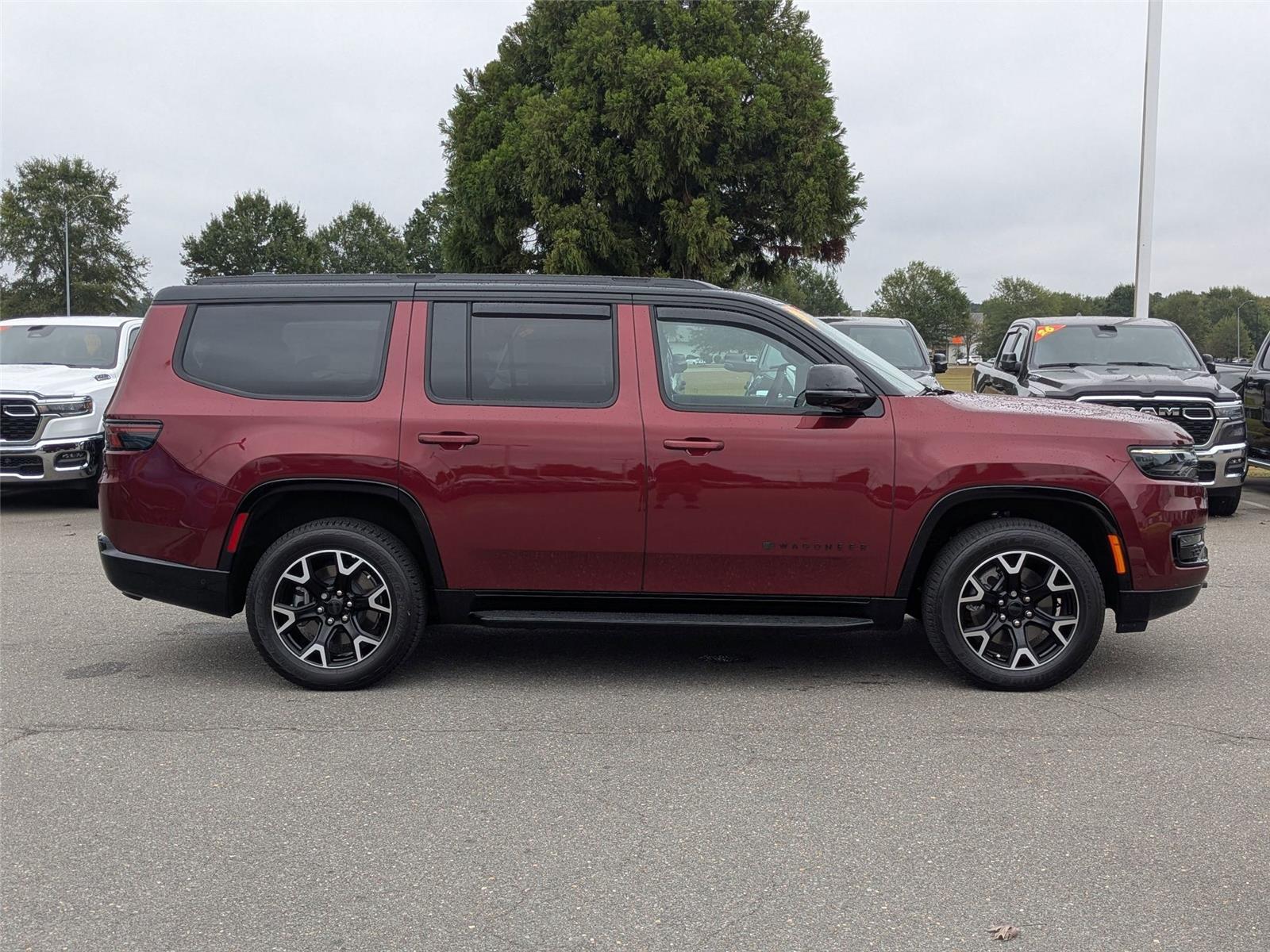 2025 Jeep Wagoneer Series II Overland photo 4