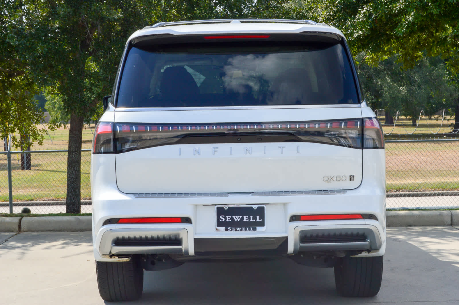 2025 Infiniti QX80 Sensory photo 6