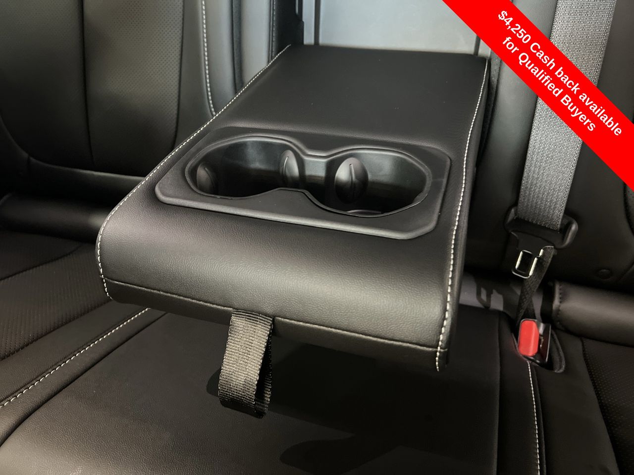 2025 Jeep Grand Cherokee Limited photo 3