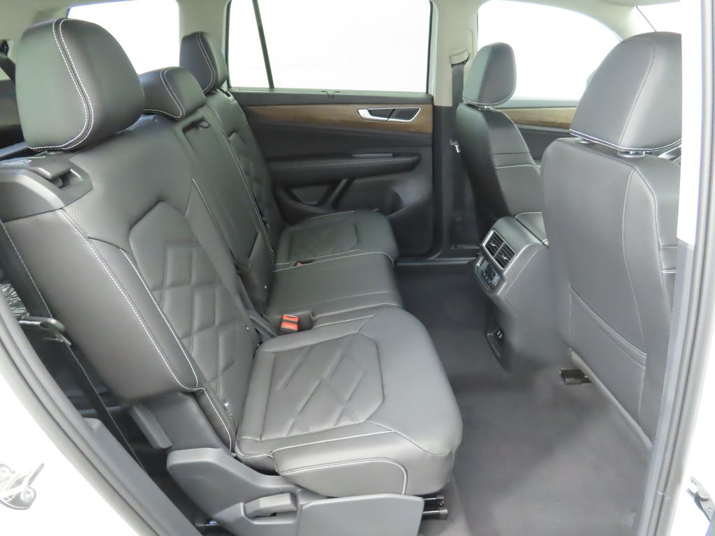 2026 Volkswagen Atlas SE Technology photo 21