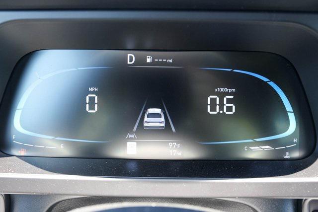 New 2025 White Hyundai SEL Sport image 22