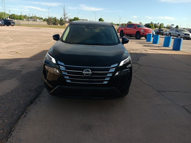 2025 Nissan Rogue SV photo 2